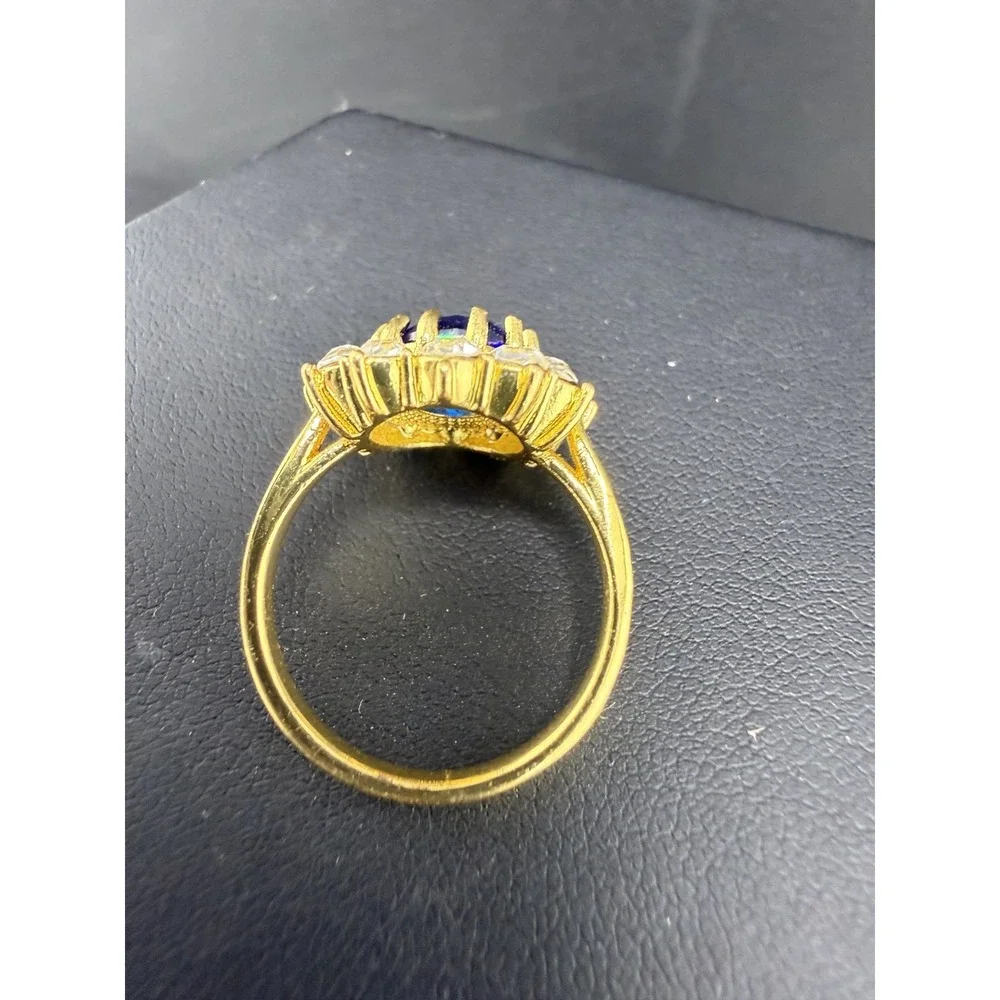 Cocktail Ring Blue Gold Tone Rhinestone Oval Cluster Size 8
